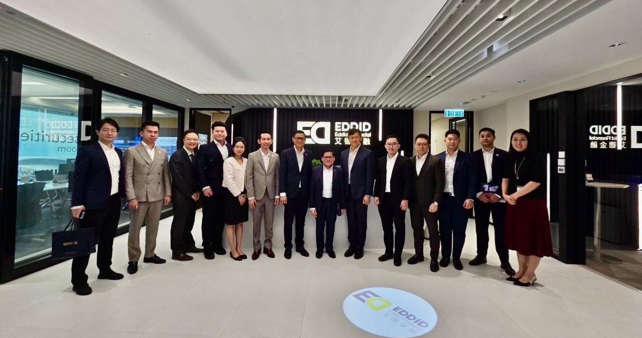 Jinsiy aloqa videosi: Ogil onasini korib hayajonga tushdi