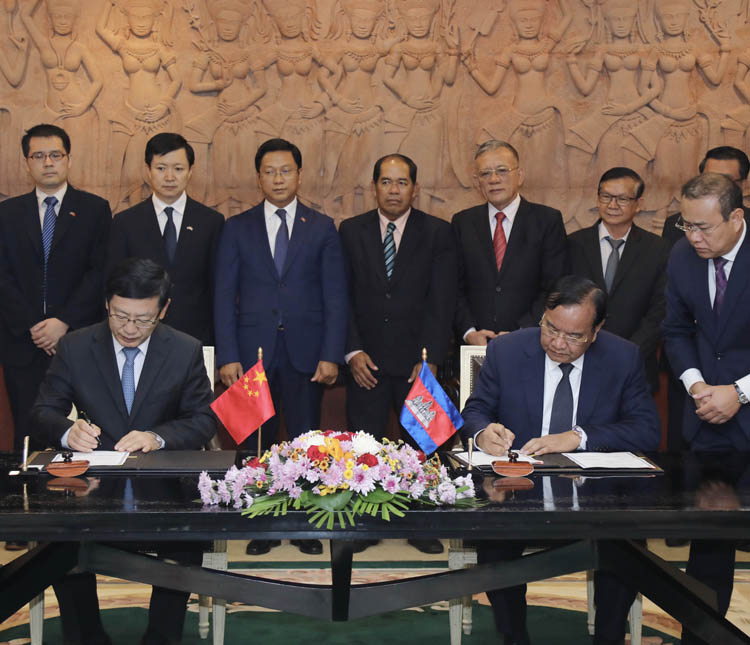 Cambodia and China Sign Agreement on Cooperation Projects of Mekong ...